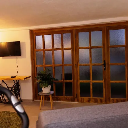 Hillside Kruna Babusnica